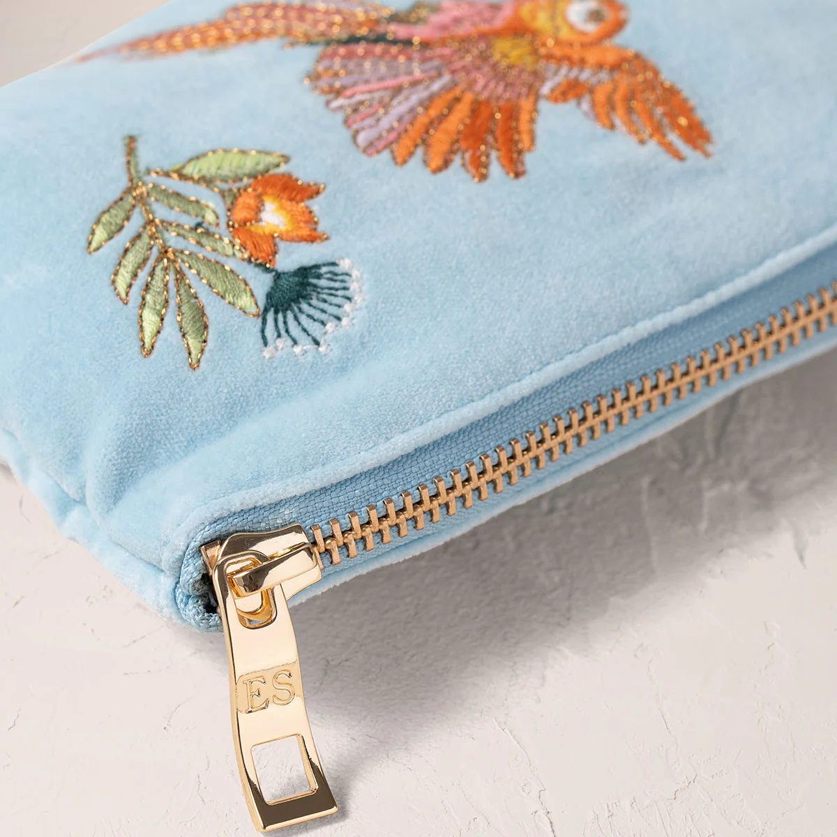 Elizabeth Scarlett Flying Parrots Gift Set - Image 3