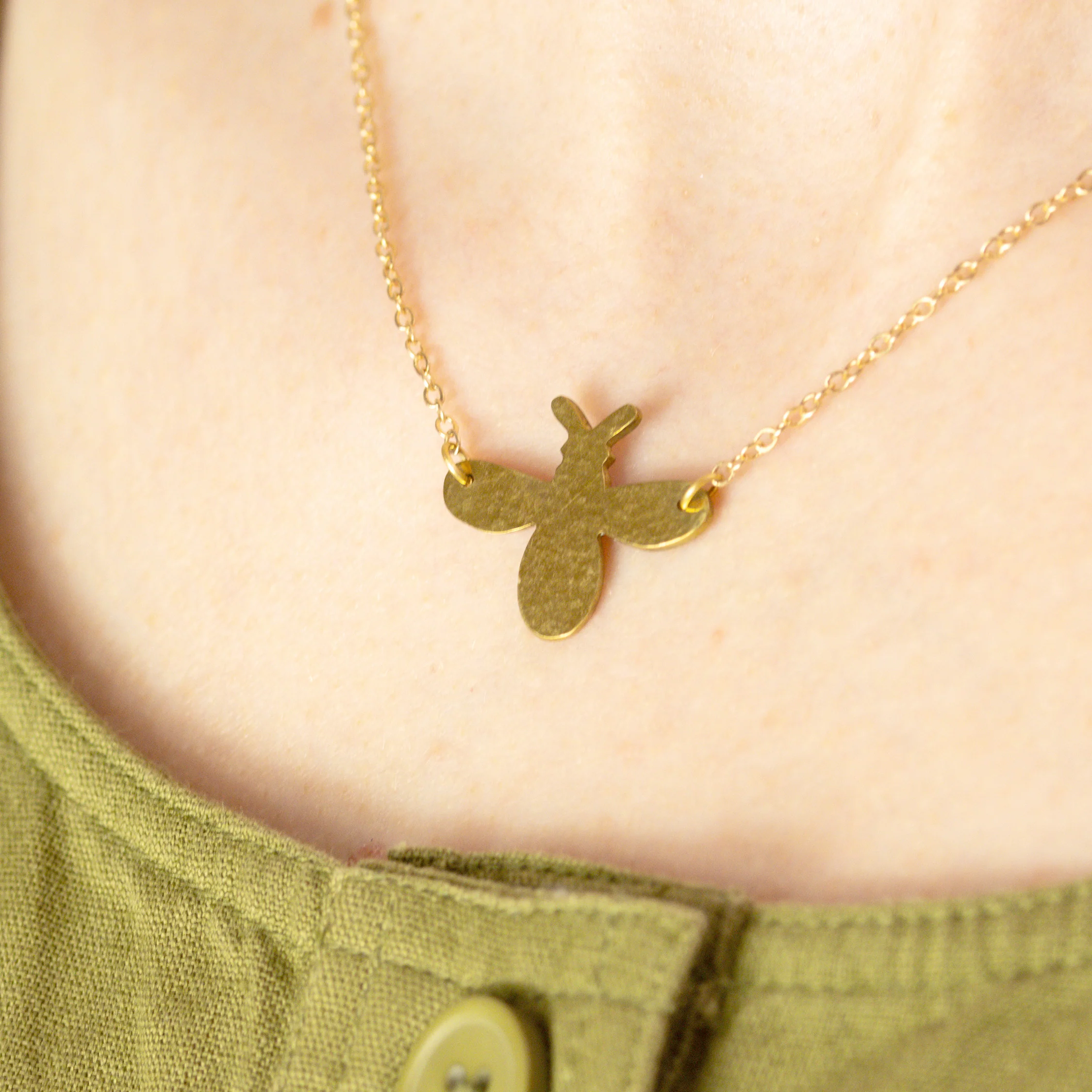 Bee Small Necklace - Image 3