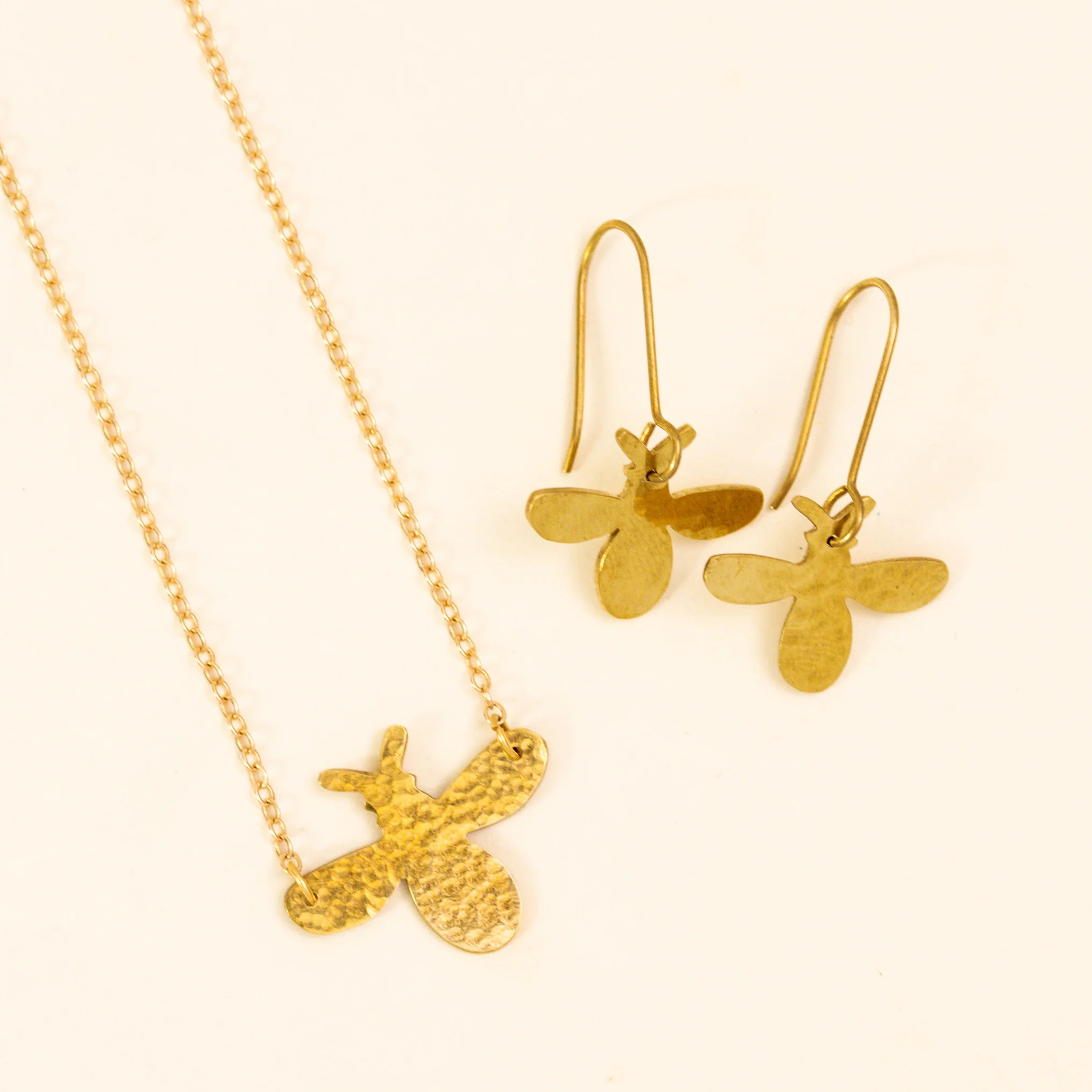 Bee Small Necklace - Image 4