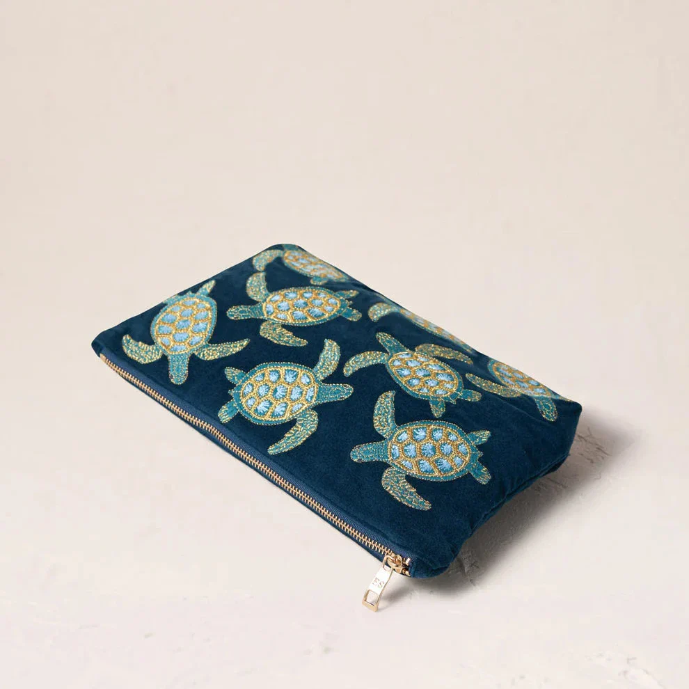Turtle Everyday Pouch - Marine Navy - Image 4